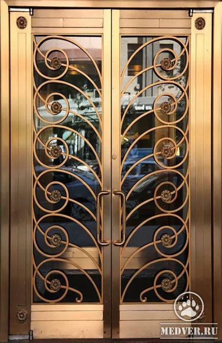 Нестандартная дверь-26