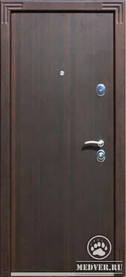 912